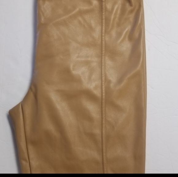 Nicole Miller New York Gold Faux Leather Elastic Waist Pants - Picture 5 of 6